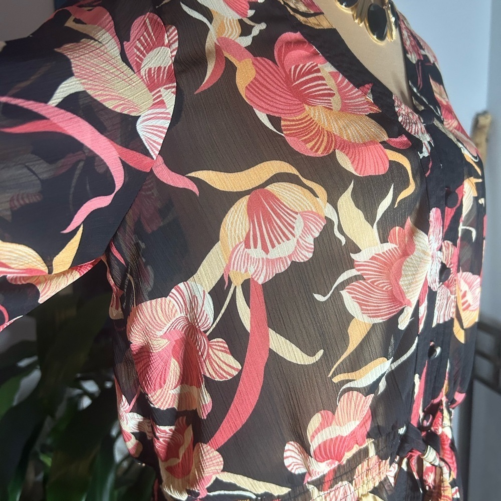 Worthington sz12 women’s sheer floral blouse ruffle sleeves fit flare waistline - Picture 3 of 9